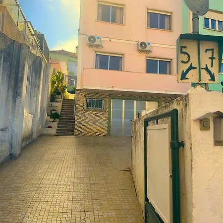 ゲストハウス Lisabonna